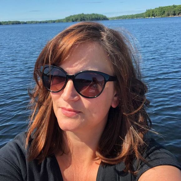 Meet your Posher, Kristen - Picture 1 of 1